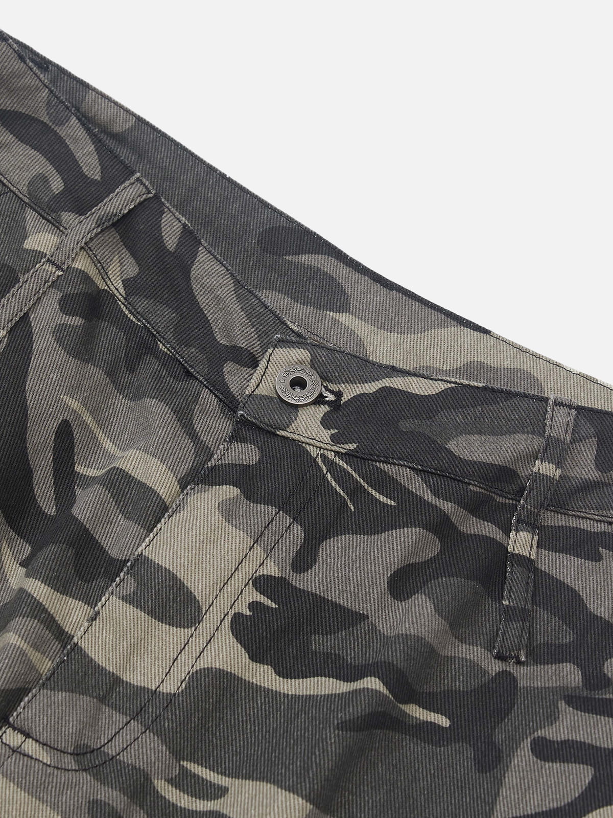Aelfric Eden CAMO Barrel Longline Jorts - Image 4