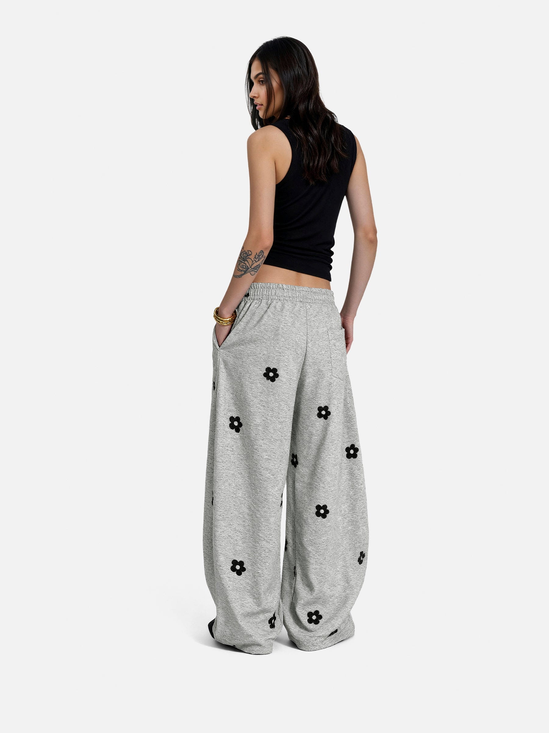 Aelfric Eden Floral Embroidery Baggy Barrel Sweatpants - Image 4